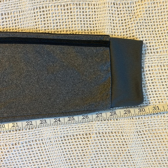 Adidas jogger (like new) - Picture 5 of 5